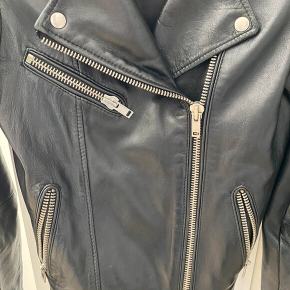 Fall for the iconic Maje leather jacket  Elegance,boldness,and comfort combined! - Picture 3 of 7
